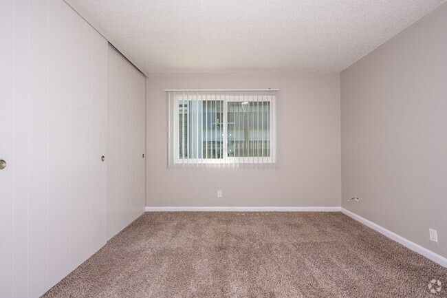 1BR, 1BA - 670SF - Bedroom - Forest Glenn Apartments