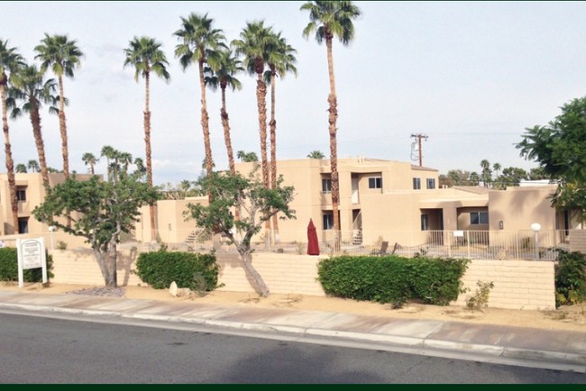 Building Photo - Shadow Mountain Apartments