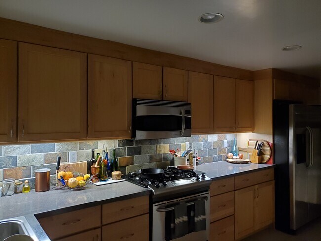 DSC08247.1 - 11946 Dorothy St