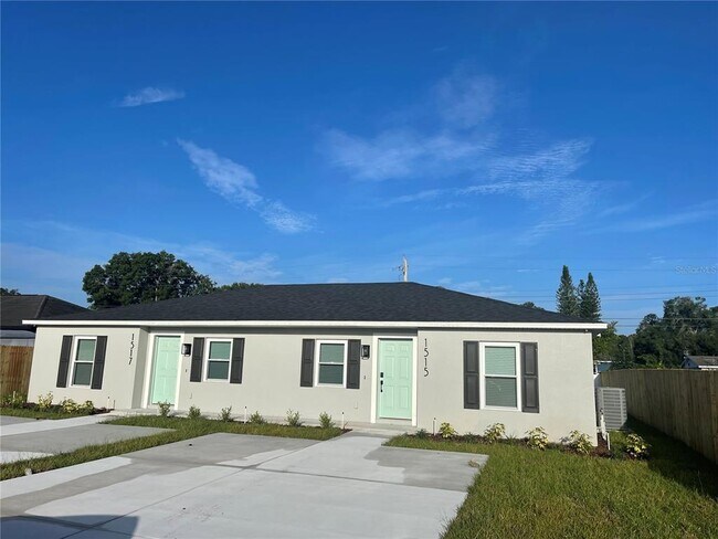 Foto del edificio - 1517 Moonlite Dr
