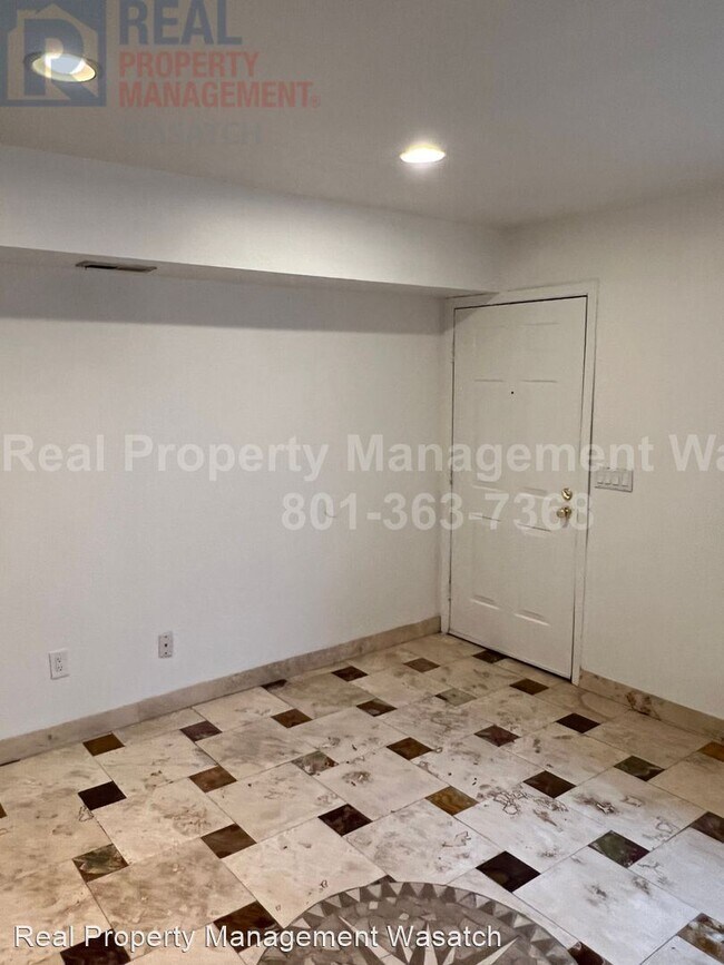 Foto del edificio - 2 br, 1.5 bath House - 835 E 3990 S #F
