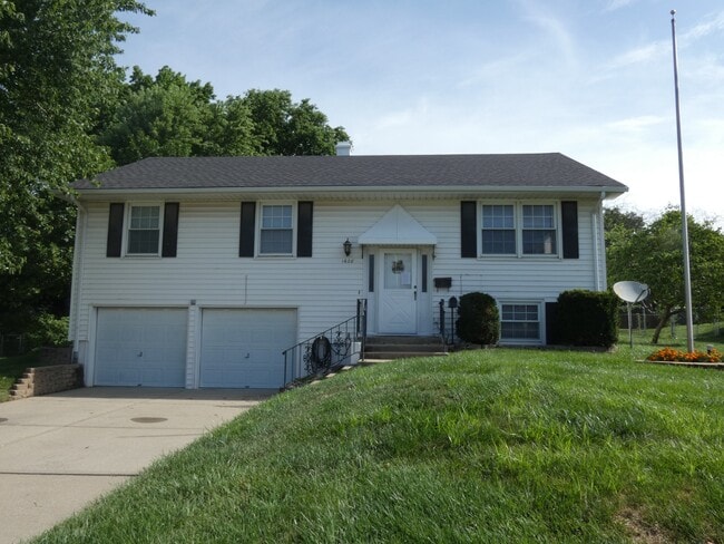 Building Photo - 1608 NE 65th St