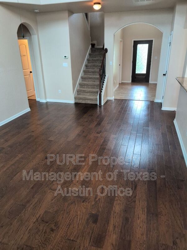 Building Photo - 8528 Reggio St