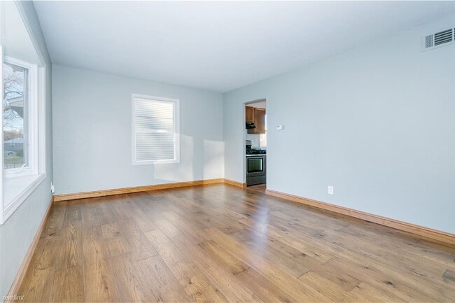 Foto del edificio - 2 br, 1 bath Condo - 133 Craig Avenue