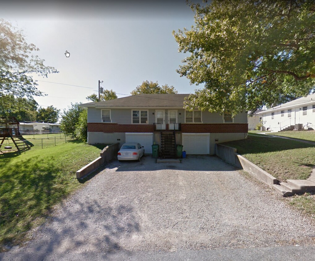 Primary Photo - 802 West St