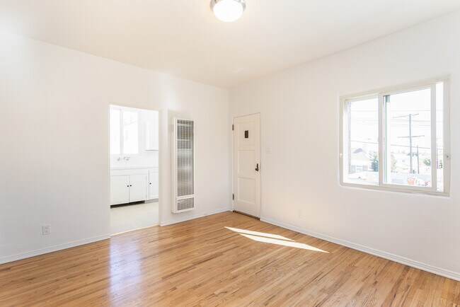 Building Photo - 953 17th St