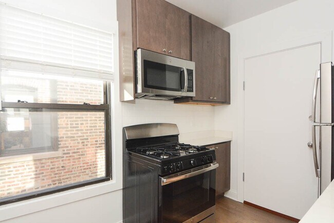 Foto del edificio - 2641 N Spaulding Ave