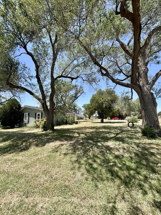 Building Photo - 3507 E 19th St