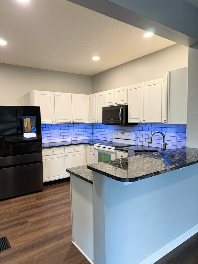 Foto del edificio - 2420 Aristocracy Cir