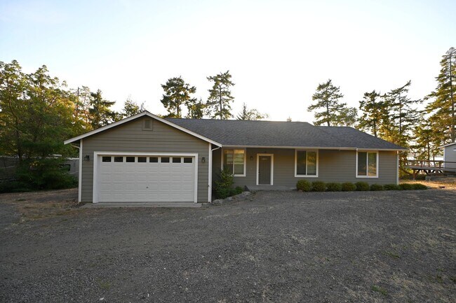 Building Photo - Fantastic view of Sequim Bay