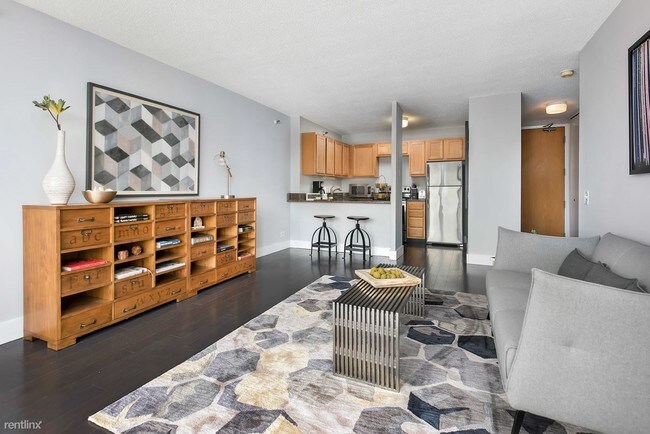 Foto del edificio - 1 br, 1 bath  - 797 S State #2810