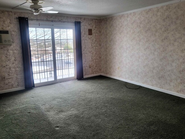 Building Photo - 1 Bittersweet Rd