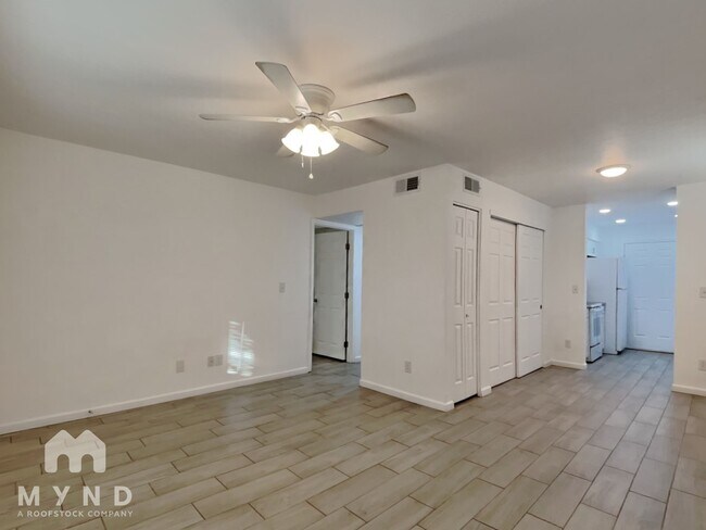 Building Photo - 6649 W Ocotillo Rd