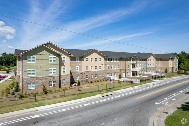 Building Photo - Live Oak Landing II