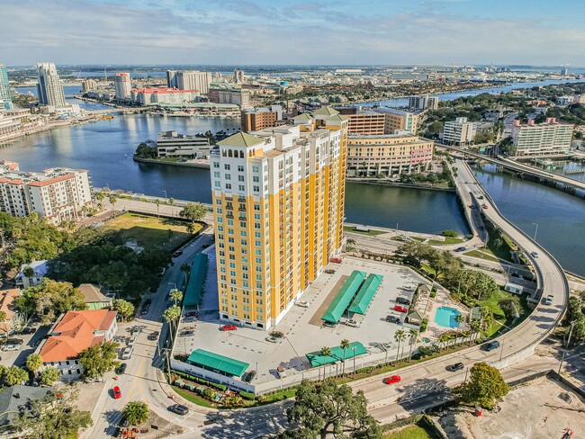 Foto del edificio - 345 Bayshore Blvd