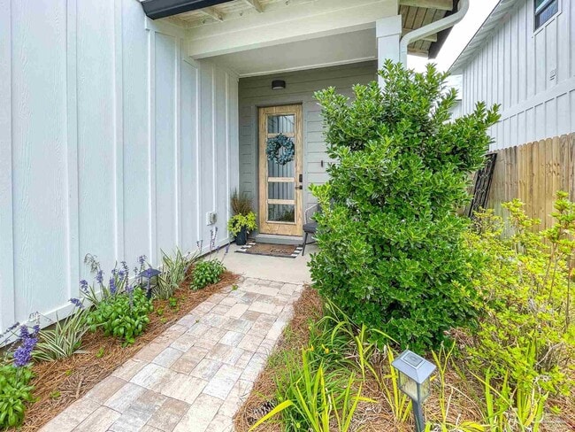 Building Photo - 13805 Red Drum Ct