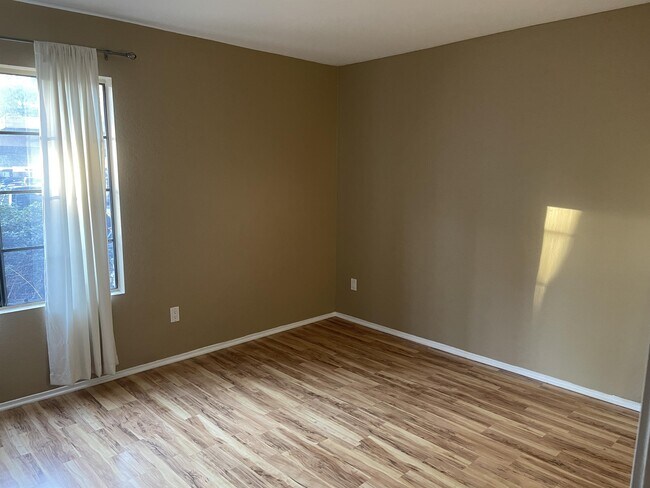 Building Photo - 12063 Alta Carmel Ct