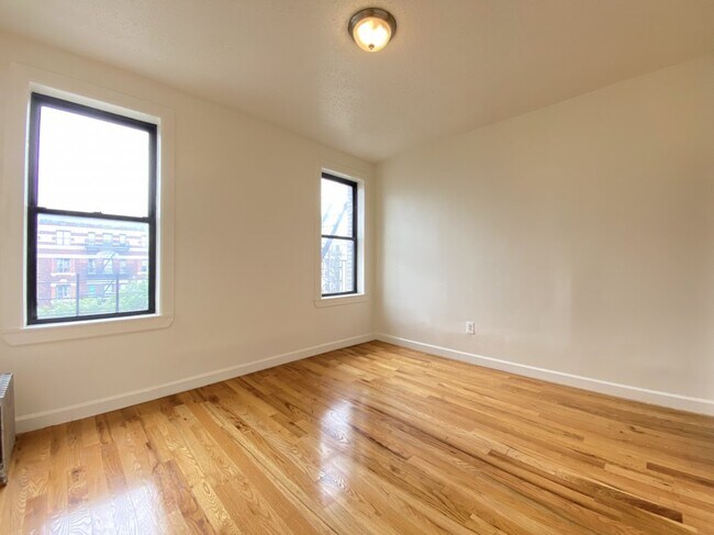 Building Photo - 566 W 162nd St