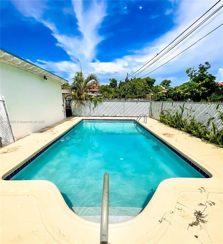 3025 NW 4th St 0 Miami Fl 33125 House Rental in Miami, FL