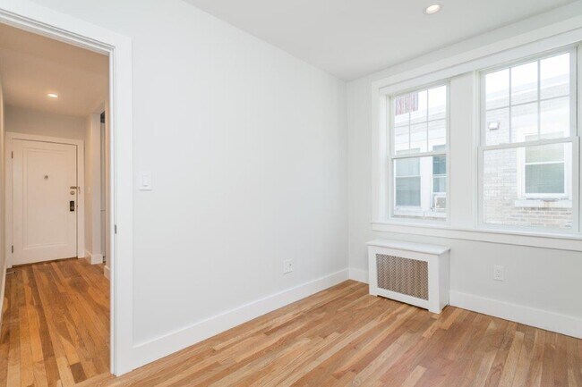 Foto del edificio - 284 Chestnut Hill Ave