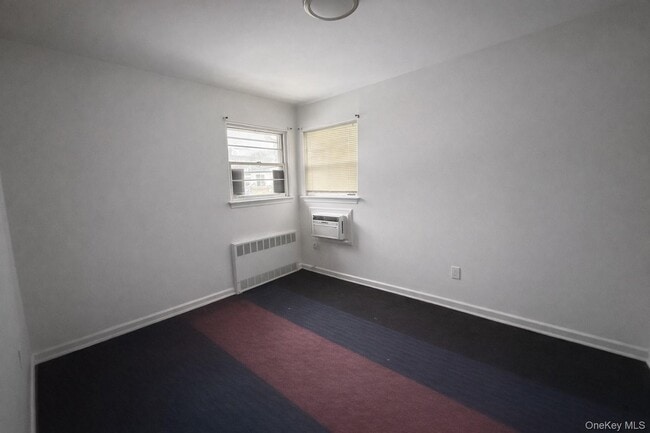 Building Photo - 46 Elmira St