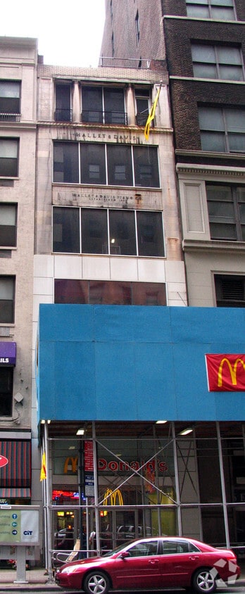 Primary Photo - 20 E 42nd St