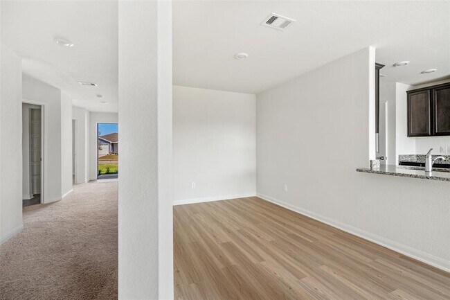Foto del edificio - 8402 Dusty Ridge Rd