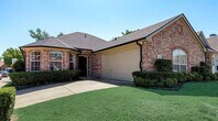 Foto principal - 3204 Plumstead Dr