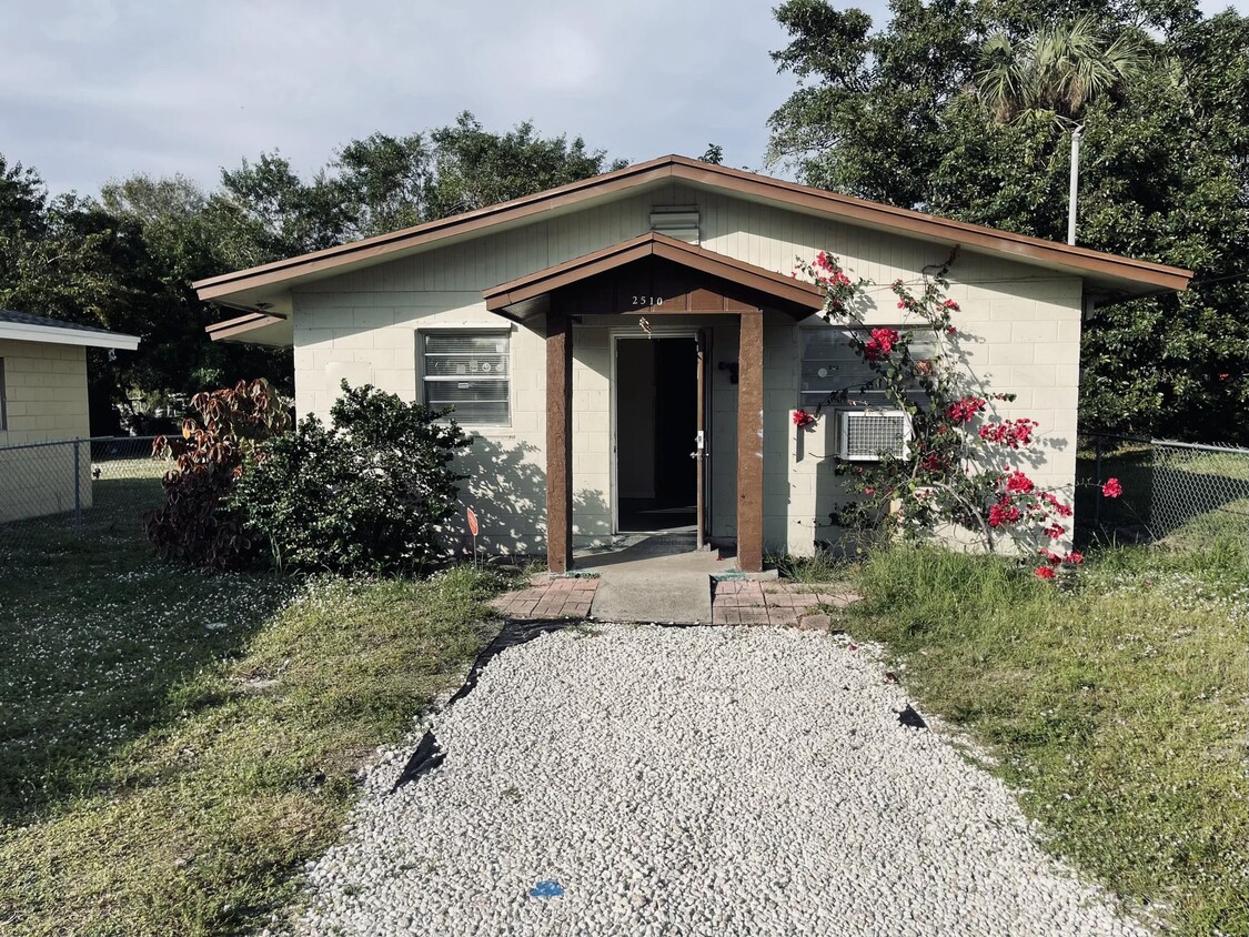 Primary Photo - 2510 Avenue I