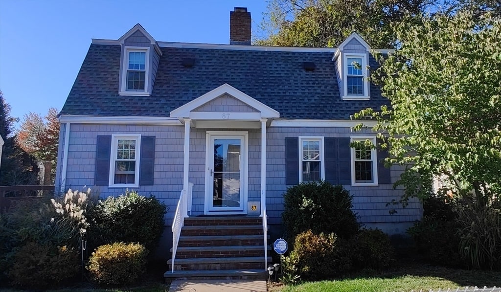 Primary Photo - 87 Evans St
