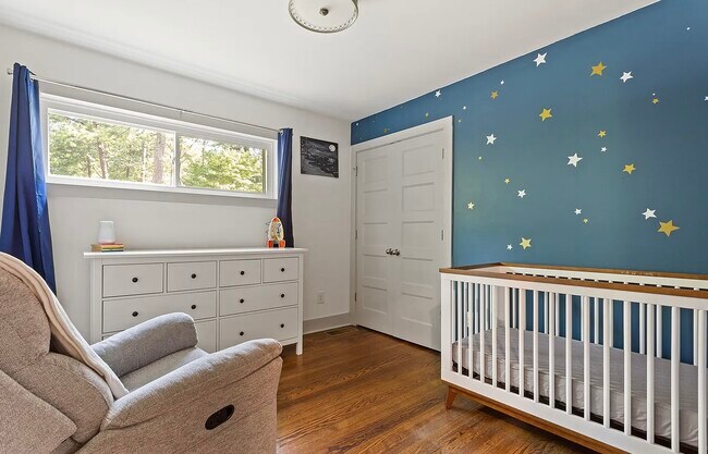 Foto del edificio - 2129 Kensington Gates Dr NW