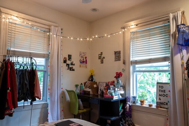 Building Photo - Spacious 4-Bedroom in Mission Hill | In-Unit Laundry | Available 9/1