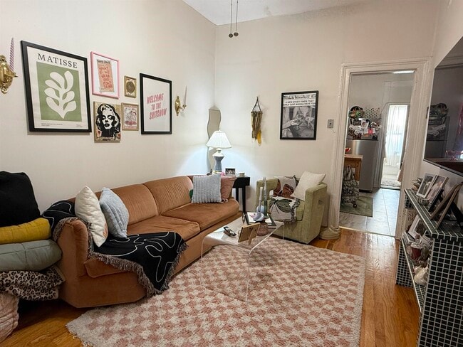 Building Photo - 407 4th St