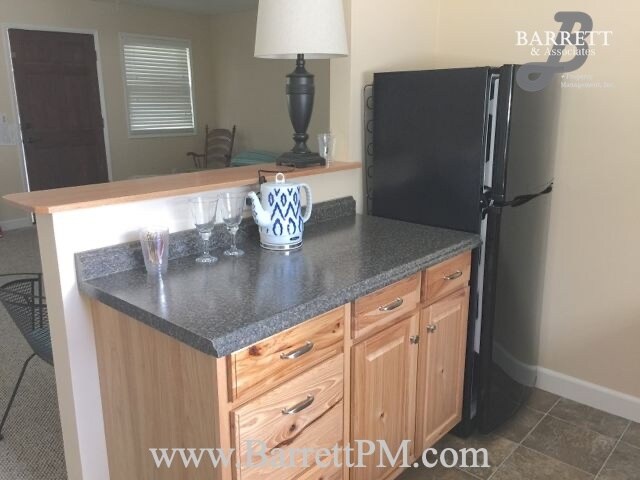 Building Photo - 211 Spring St