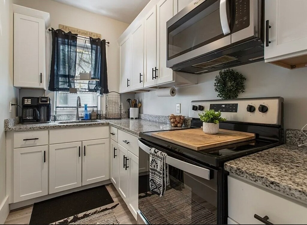 Foto del edificio - 1037 Cove Rd