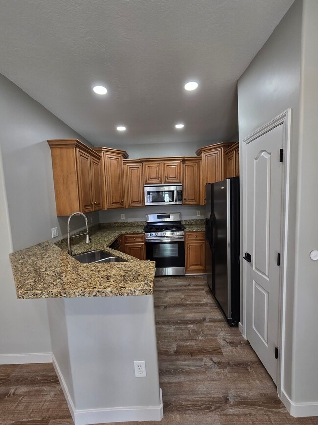 Building Photo - 287 E Rockingham Ct
