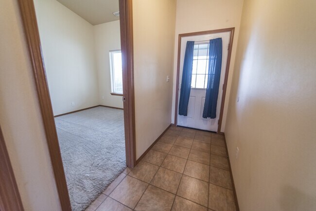 Foto del edificio - 4 Bedroom 2 Bath Home for Rent
