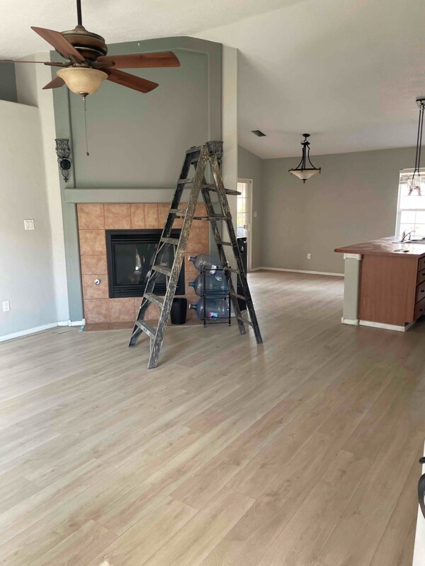 Building Photo - 931 Telstar Loop NW