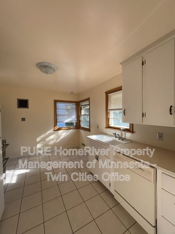 Foto del edificio - 5812 Emerson Ave S