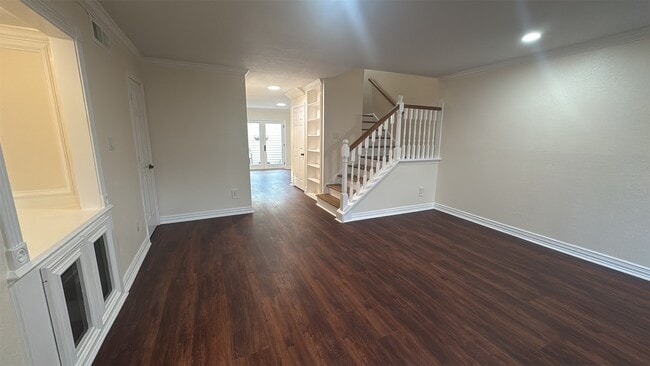 Foto del edificio - 2508 Bering Dr