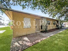 Building Photo - 13037 First St