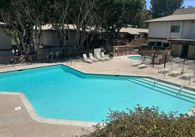 Foto del edificio - 6354 Rancho Mission Rd