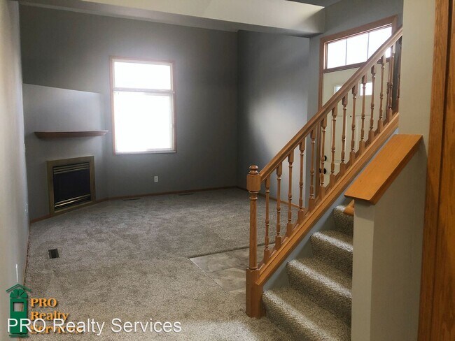 Building Photo - 2 br, 1.5 bath House - 14098 Plymouth Ave ...