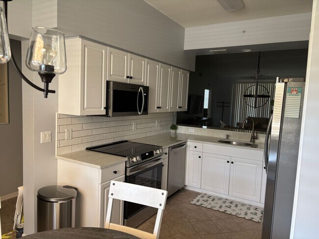 Foto del edificio - ***NORTH NAPLES**GOLF**STUNNING ANNUAL RENTAL**FULLY FURNISHED**NEW PICTURES TO COME***