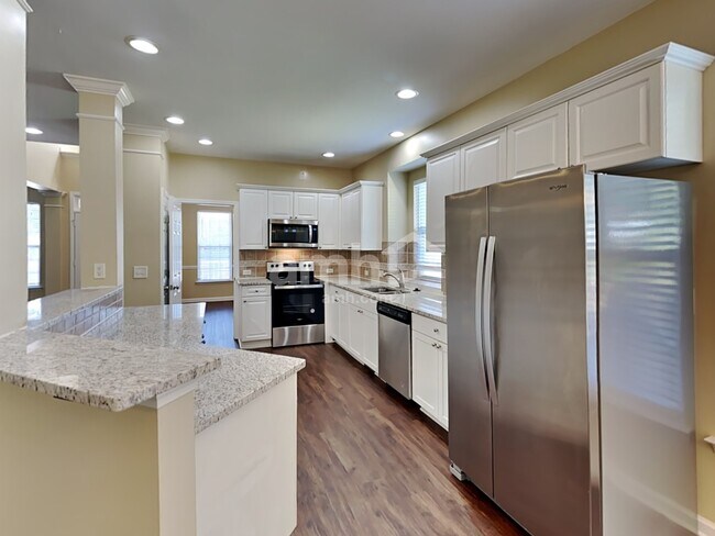 Building Photo - 1213 Travelers Pl