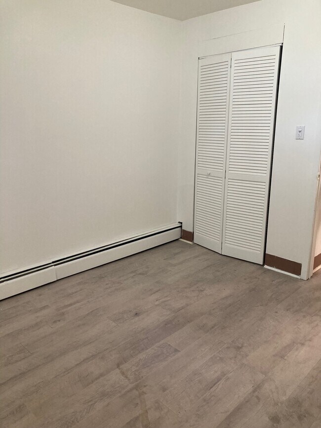 Foto del edificio - 2031 E 33rd St