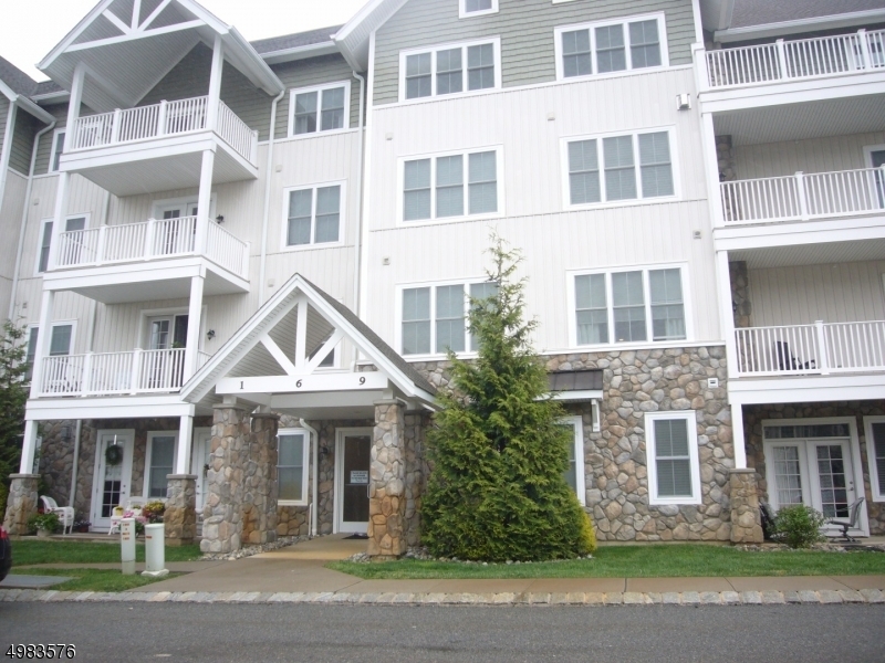 Primary Photo - 169 Tarrington Rd