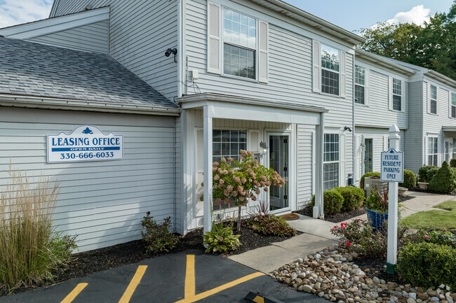 LEASING OFFICE - Windsor Park Estates