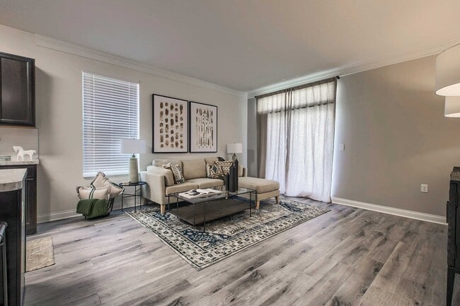 Building Photo - Cortland Northlake