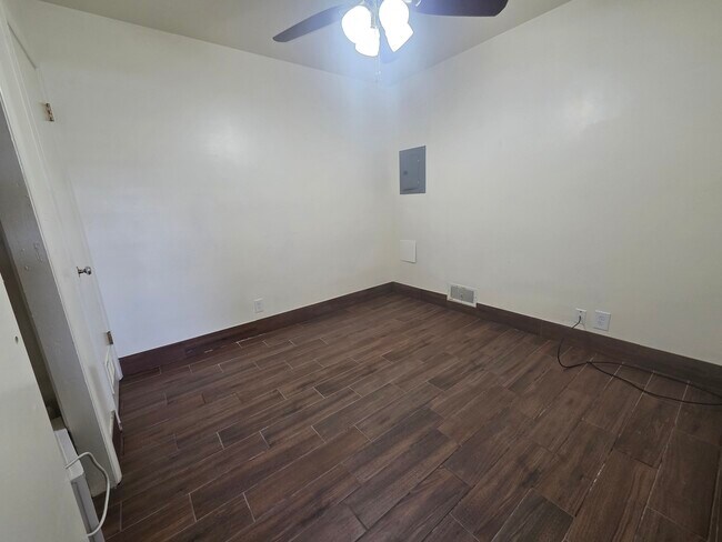 Foto del edificio - 395 W 1500 S
